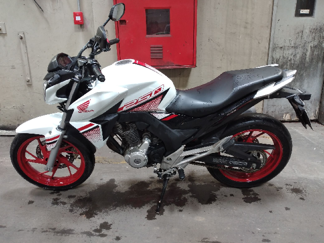 Vendo : twister 2008 2008 17.500 Km