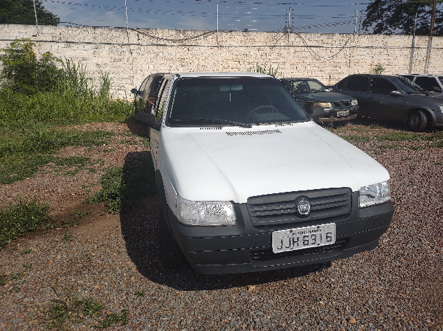 FIAT UNO MILLE ECONOMY 2010 Conservado